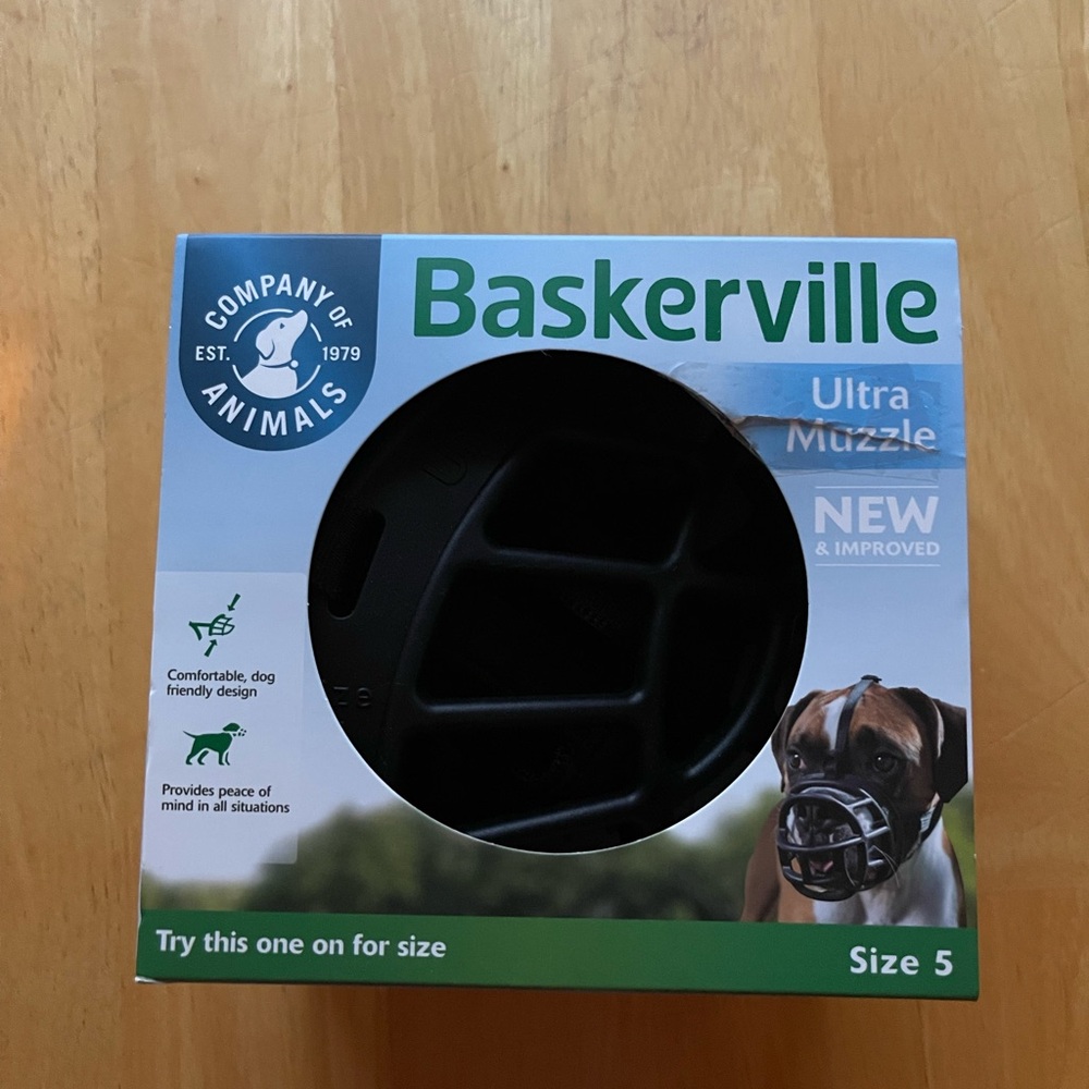 New In Box, Never Used, Baskerville Ultra Muzzle Size 5